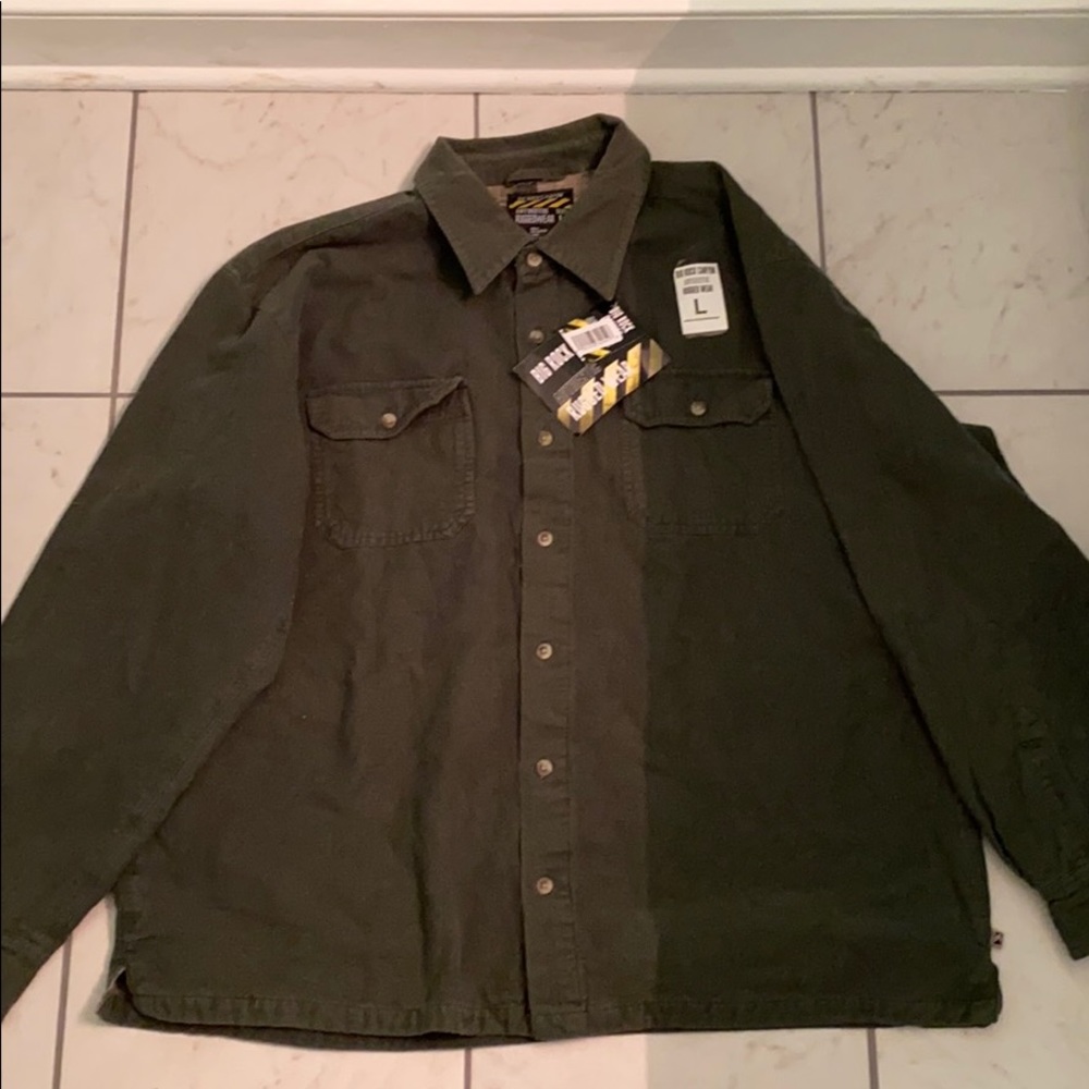 Big Rock Canyon Olive Shirt - Size L - NWT